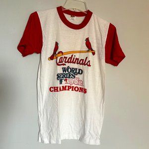 VINTAGE CARDINAL 1982 World Series Champs T-shirt I Size Medium (38-40)